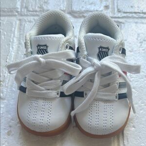 K-Swiss Toddler White Stripe Sneakers, size 5